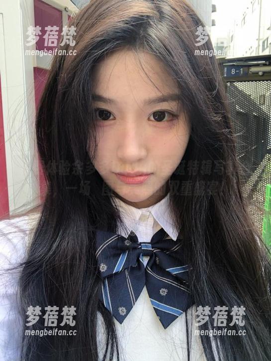 免费体验余多多Dudu的圣诞特辑写真合集，一场囧图与美照的双重盛宴！