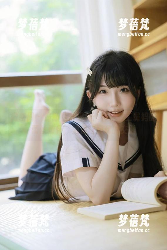微密圈 - 最新图册揭秘：保守的二舅妈的蕾丝情怀，浪漫与现代的交融