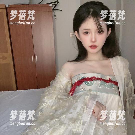 倦倦喵婚纱美图精选，探索爱的每一个细腻表情与纯粹
