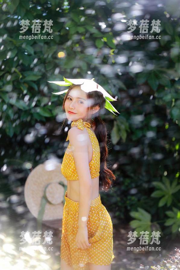 克拉女神-僮僮 克拉女神 - 从未见过的粉色奇迹:僮僮的写真壁纸合集,绝对让你心动!