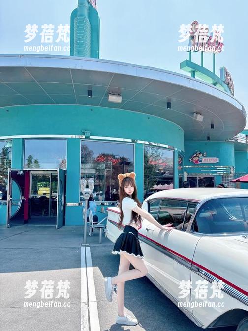 克拉女神 - 揭开苏可可秘密的美图，探索她图包中的惊艳瞬间