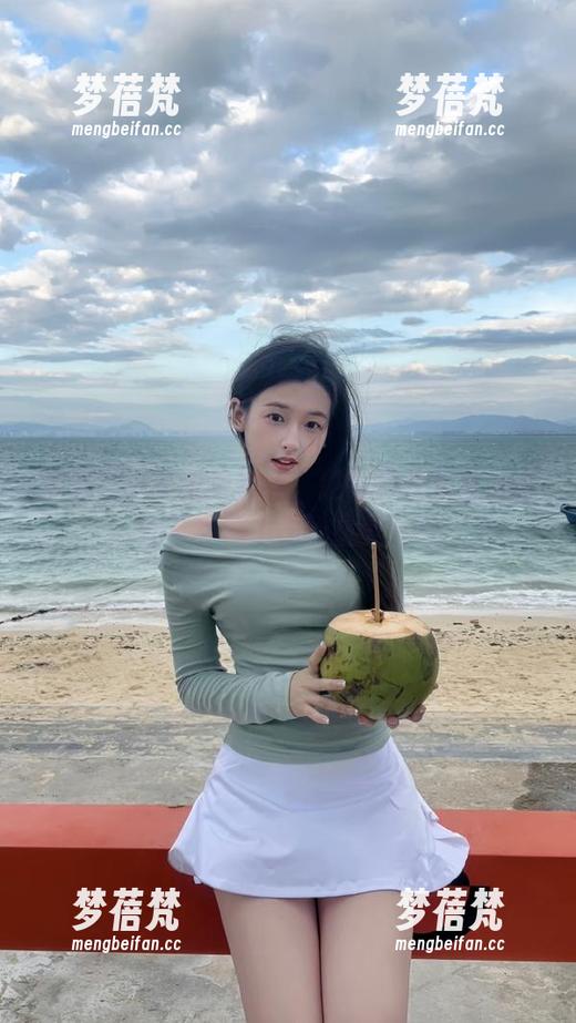 兔玩映画 感受兔玩映画的魅力,定制酸辣澈澈兔与旺仔牛奶主题的优美壁纸