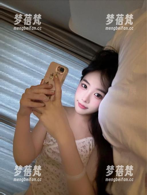 探索凉凉子rioko无圣光套图，独角兽灵感下的艺术写真之旅