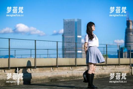 南桃Momoko带你玩转JK图集：如何把可爱与魅力完美结合！