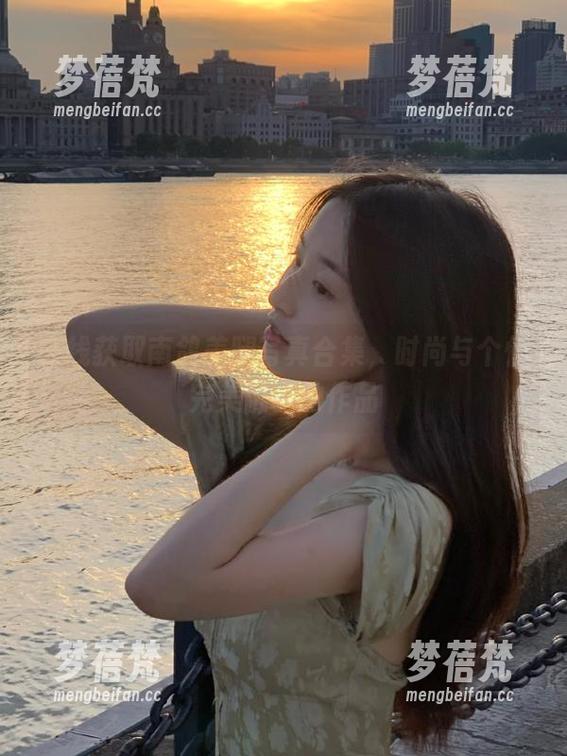 在线获取南鸽美腿写真合集，时尚与个性完美融汇的作品