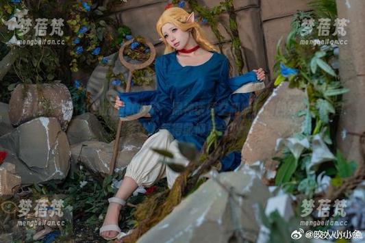 探秘咬人小小兔的幽默世界：黑神话悟空和蜘蛛精四妹的写真图集让人笑得前仰后合！