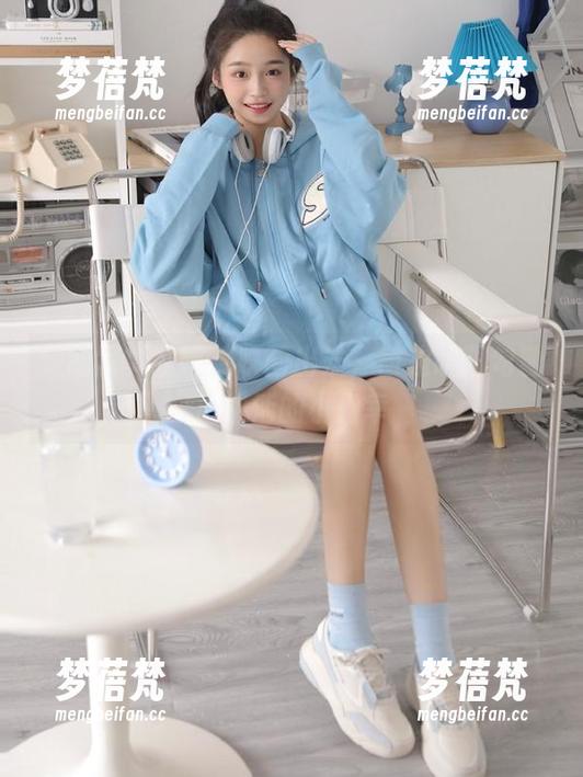 定制写真从喵糖映画出发，窗边暖阳勾勒出生活的小确幸
