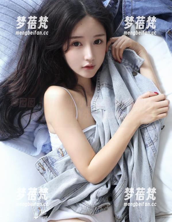嗲囡囡 - 解锁流氓小巫女甜心私拍原图的独特魅力，与你分享她的精彩瞬间