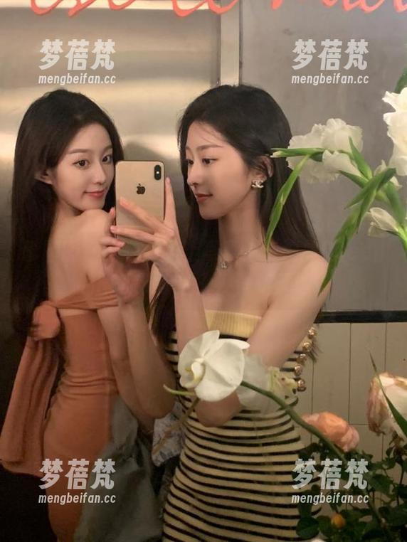 嗲囡囡 - 当秘书遇上写真：王婉悠Queen的图册带你进入视觉新天地！