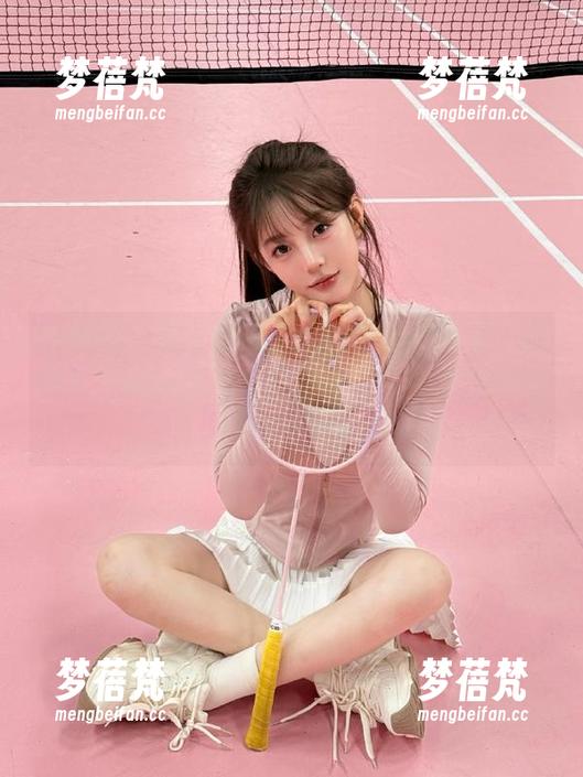 嗲囡囡 - 激发无限遐想的最新作品集：萌琪琪Irene泳池写真，水下之美与梦幻结合！
