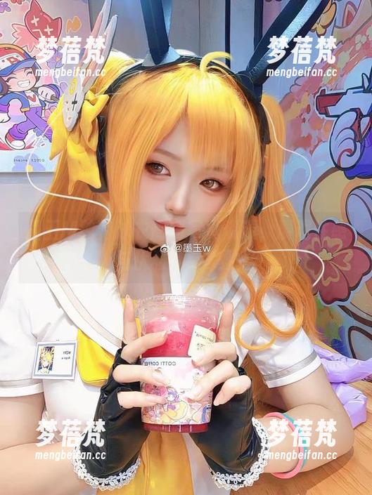 墨玉M独特泳衣高清写真资源，展现性感与优雅的完美融合