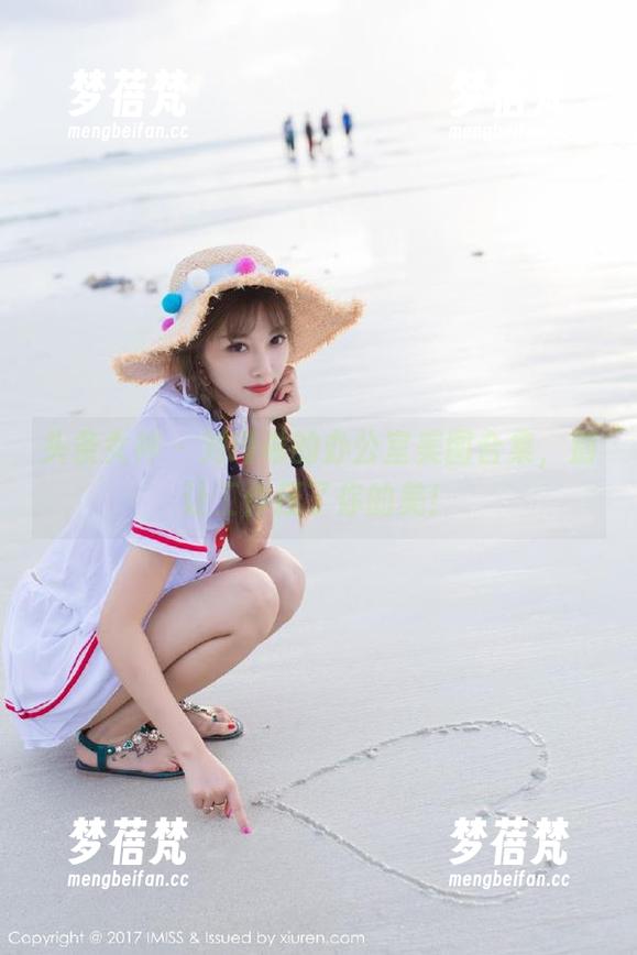 头条女神 - 刘瑾希的办公室美图合集，别让工作压了你的美！
