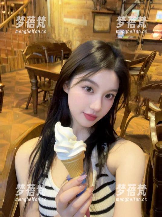 头条女神 - 尹菲黑丝视觉盛宴，珍藏原图和海量资源等你探寻