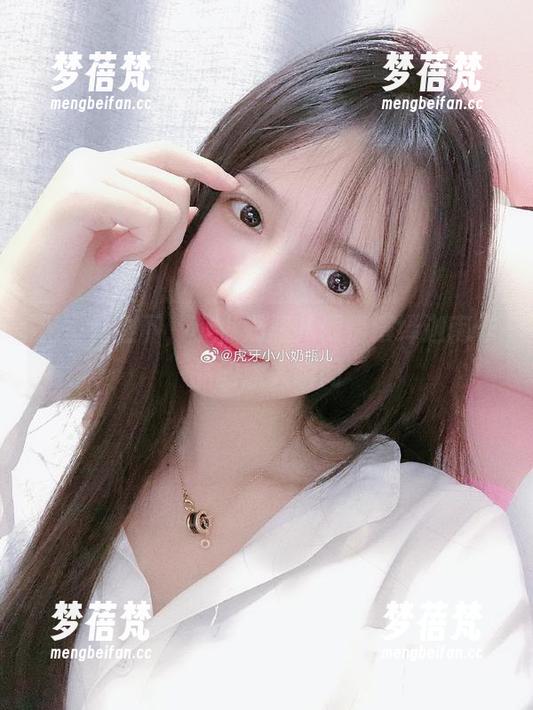 无圣光之下，小小奶瓶儿倾情演绎迦南作品的迷人瞬间