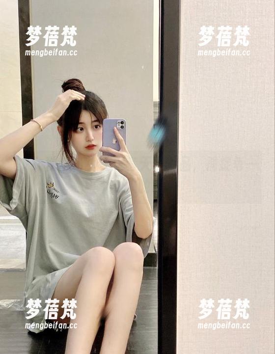 少女秩序-小葵 少女秩序 - 小葵全套天台作品,捕捉每一个动人的瞬间