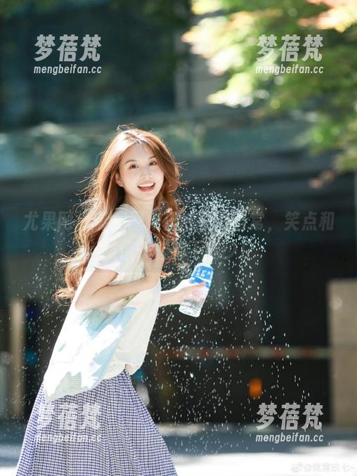 尤果网 - 私房图集里的夏乔日常，笑点和颜值一样都不能少！