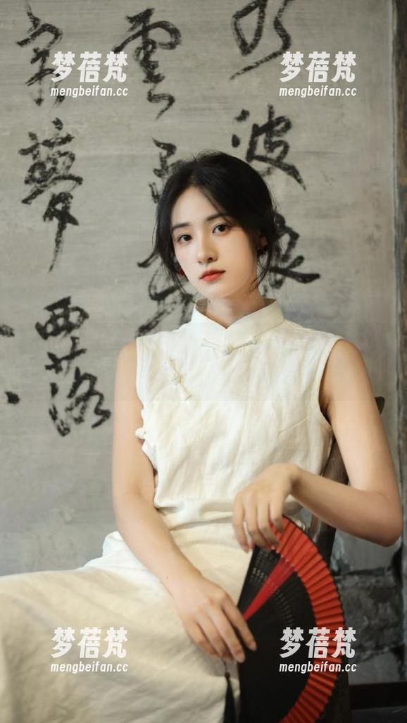 尤果网 - 亲爱的水世界，徐梓伊泳池写真图集邀你共赏梦幻时光