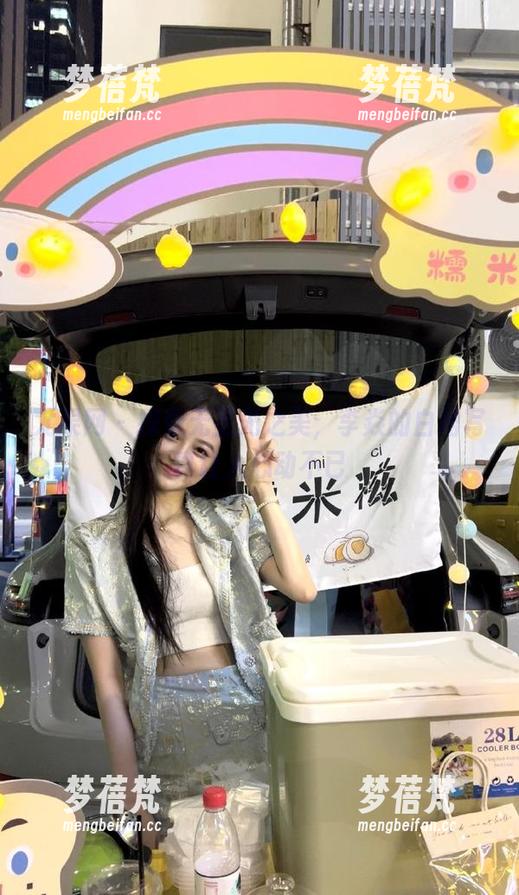 尤果网 - 探索无圣光之美，李焱的白裙写真让人心动不已