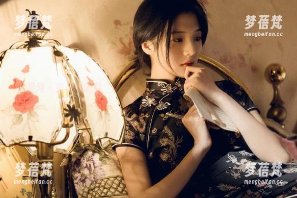尤果网 - 惊艳！观看“糖果”护士主题的写真作品，尽享优美图片欣赏！