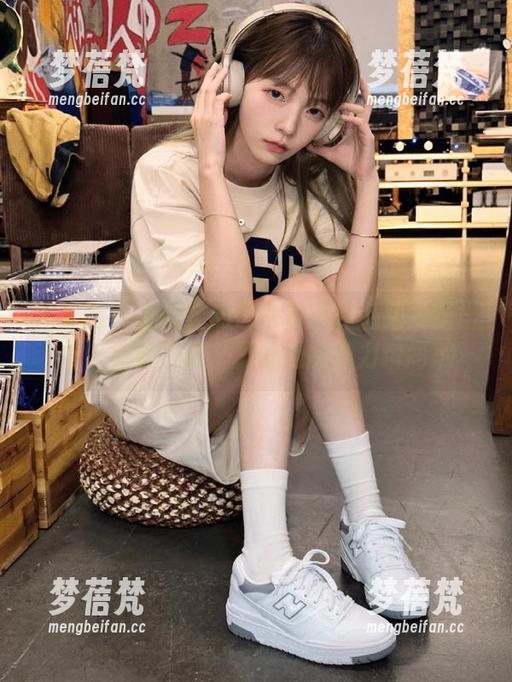 尤果网 - 金佳佳的日常写真作品集全新出炉，免费下载，见证她的魅力瞬间！