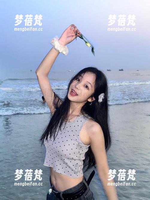 尤果网 - 别错过靳宝的网袜图包，观看她展现的性感艺术真谛！