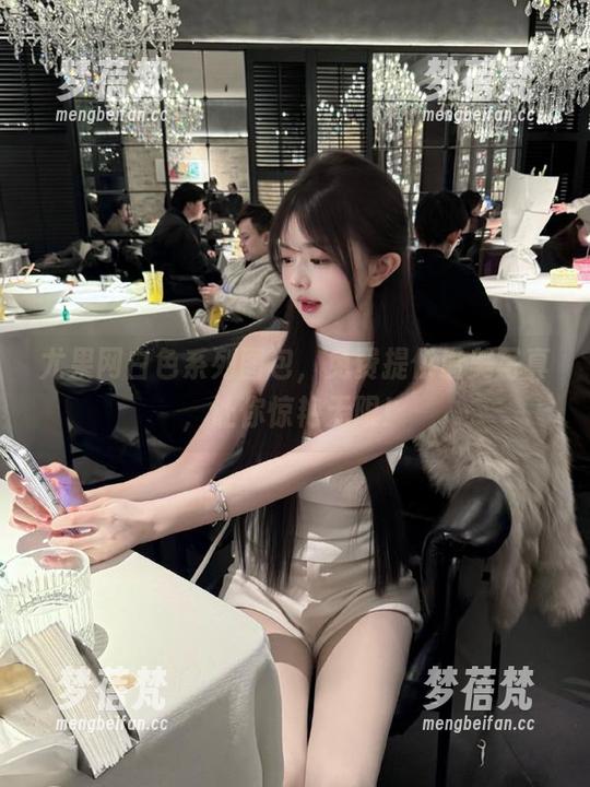 尤果网白色系列图包，免费提供最美写真，让你惊艳无限！