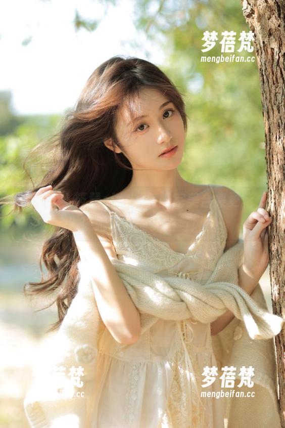 尤蜜荟 - 筱慧cindy美脚完美合集更新，发现她独特的美丽与风格