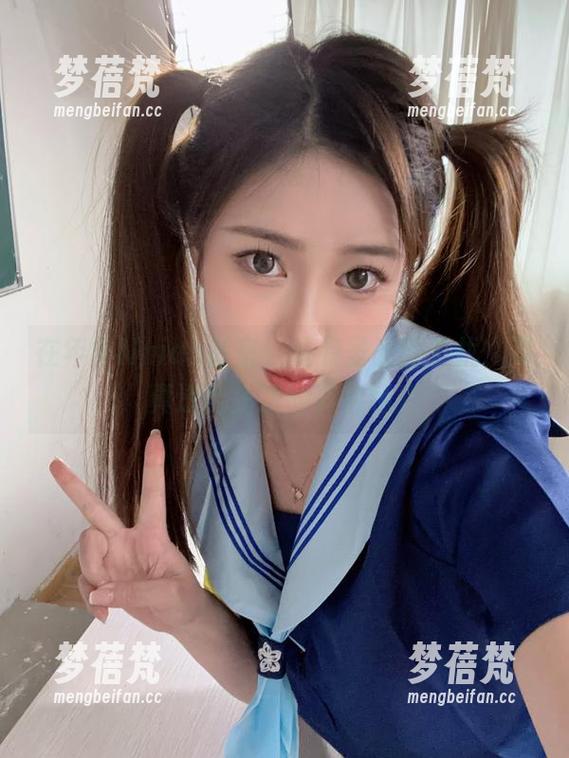 在年年Nnian教室，没有圣光的干扰，写真透出生活的真实色彩