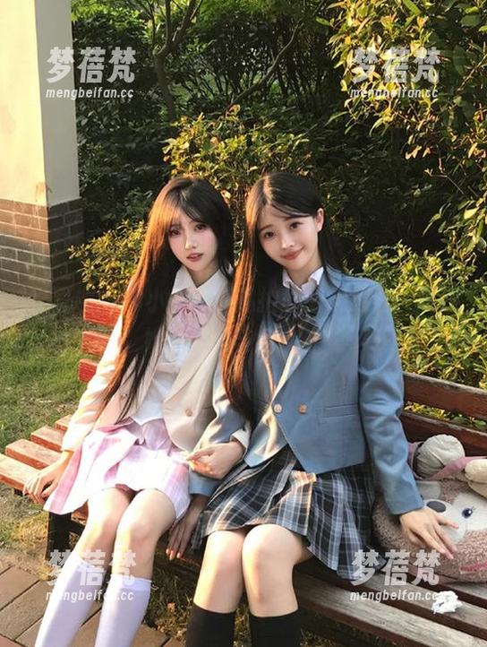 异思趣向-小小 异思趣向 - 小小女王私拍原图大放送,展现她的优雅与自信之美