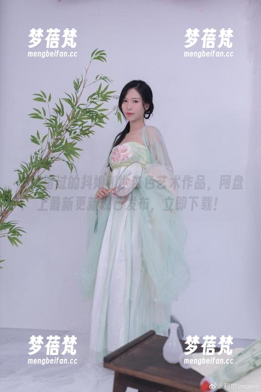 不可错过的抖娘利世杏色艺术作品，网盘上最新更新现已发布，立即下载！
