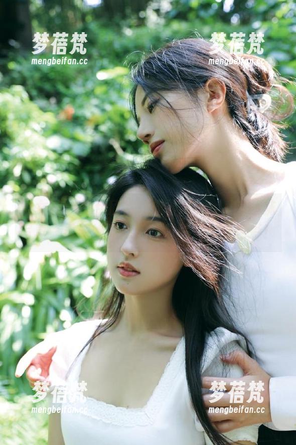 推女神 - 免费欣赏徐妍馨Mandy的丝袜写真，看看她如何玩转各种风格与色彩！
