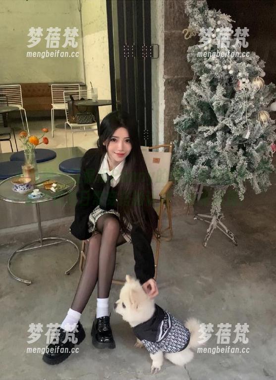 推女神 - 汪佩妮Penny的眼镜私拍图片，翻转你对日常穿搭的认知，快来围观！