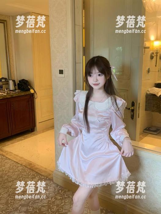 推女神 - 探秘“雪Baby”职场魅力，精美职业装写真照引领时尚，将你的照片库刷新到极致！