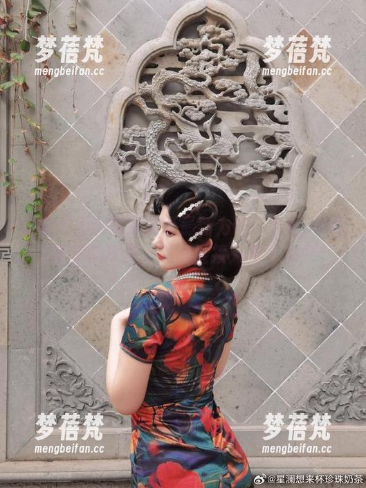 星澜是澜澜叫澜妹呀最新力作：卡莲·休妲菲尔特写真，网盘链接火热分享中
