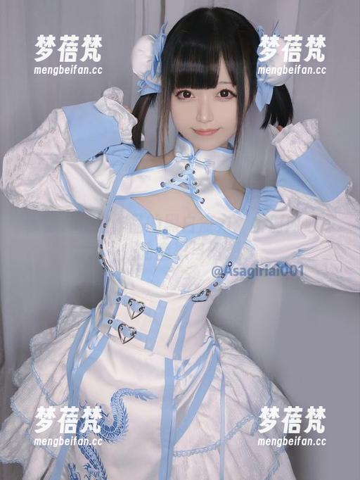 朝雾爱私拍作品的黑白魔力：折射内心深处的幽思与幻想
