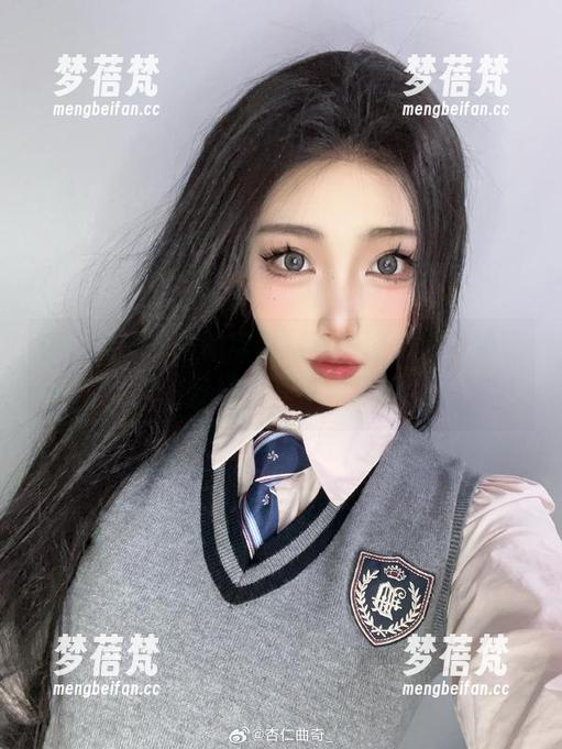杏仁曲奇秘书的华丽写真美图，超多福利免费分享，快来领取吧！