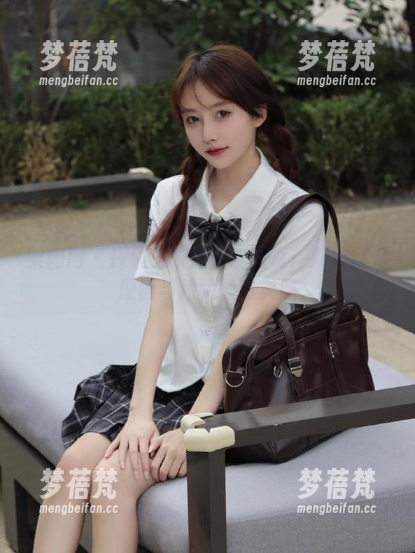 果团网 - 探索王婉悠日常写真：获取高清原图与独特壁纸灵感
