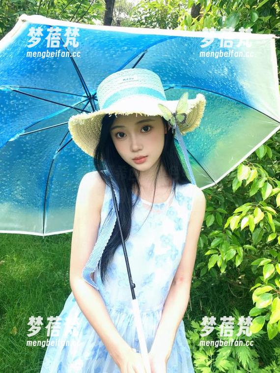 果团网-裴希西 果团网 - 聊聊裴希西的白色写真,感觉原图里的她到底在传达什么?