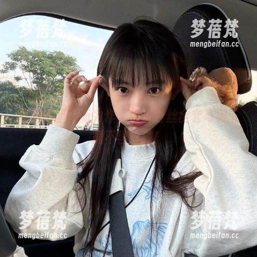 森萝财团最新力作，热裤白丝全套写真下载不容错过！