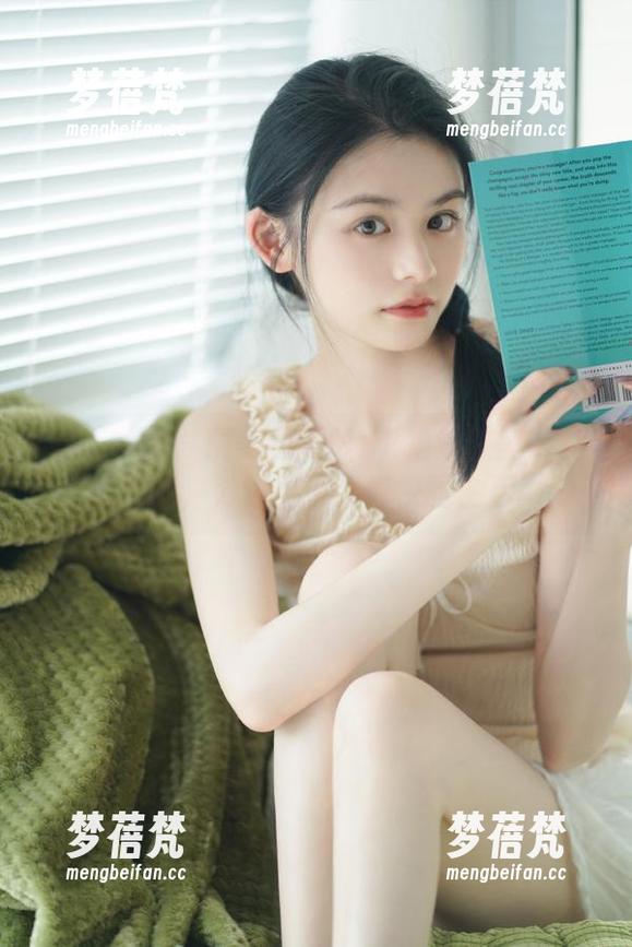 模范学院 - 精美最新Milk楚楚教室写真资源，为你展现梦幻校园生活
