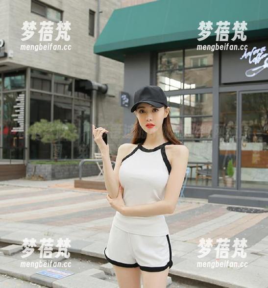模范学院 - 不可错过的小奶瓶呜呜网袜原图，免费下载，快来尝试吧！