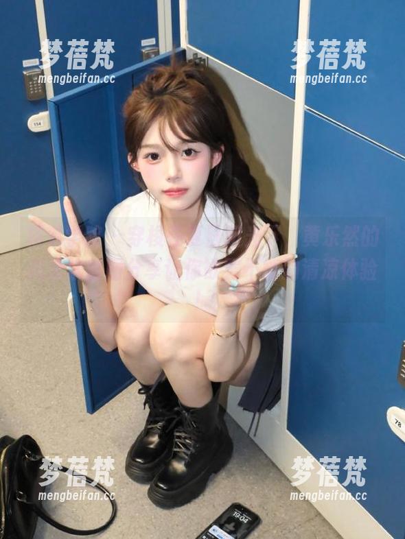 模范学院-黄乐然 模范学院 - 穿梭在夏日阳光下,黄乐然的死库水套图分享让你欲罢不能的清凉体验!