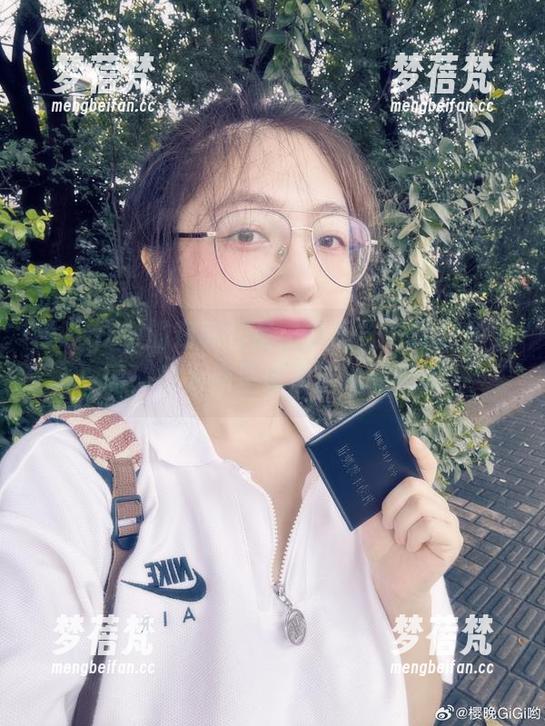 樱晚gigi的窈窕作品：在阳光下绽放的美丽，只为你呈现最迷人的瞬间
