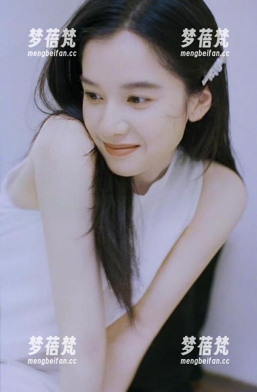 微密圈 - 从火龙果羊的纯欲厨娘写真集中获取灵感，绝美资源引爆你的眼球！
