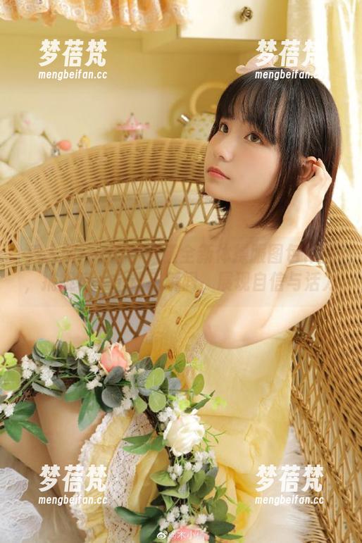 秀人网 - e宝小野猫全新体操服图包作品，捕捉每一个动感瞬间，展现自信与活力