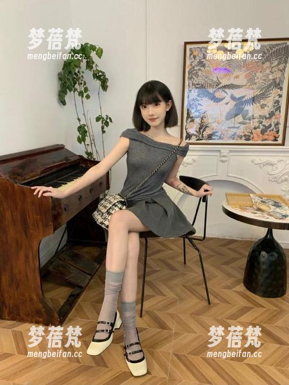 秀人网 - nancy小姿的秘密写真作品集资源，感受她镜头下不为人知的美丽瞬间