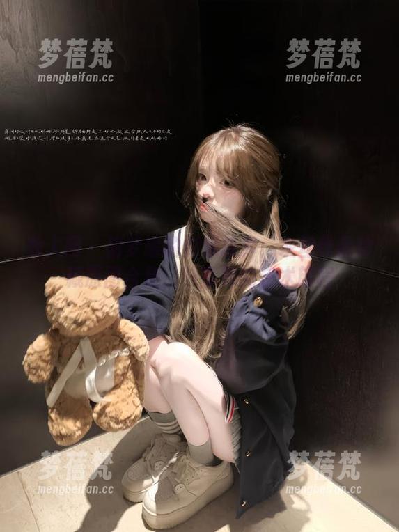 秀人网-初梦瑶 秀人网 - 初梦瑶的影像故事:灰丝作品珍藏原图合集,分享她的艺术旅程