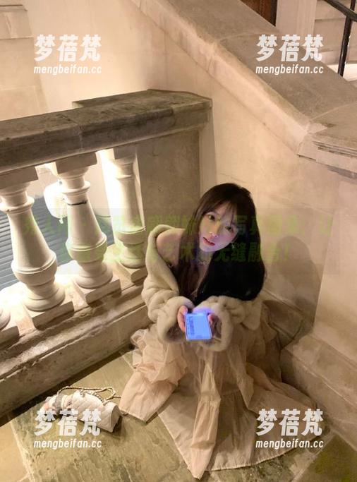 秀人网-唐翩翩 秀人网 - 尽览唐翩翩妹妹的写真图集:让你感受生活与艺术的无缝融合!