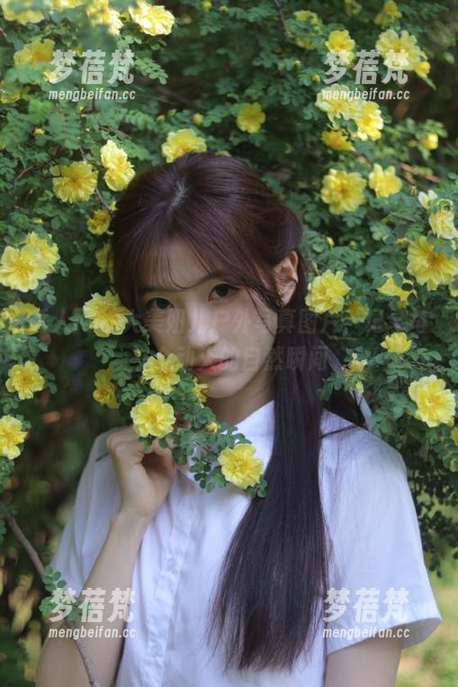 秀人网 - 大美妞儿户外写真图片，记录每一个动人的自然瞬间