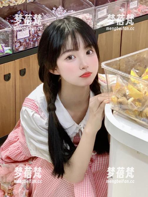 秀人网 - 安然私人秘书主题写真合集：在职场舞台上演绎无限可能的女性之美
